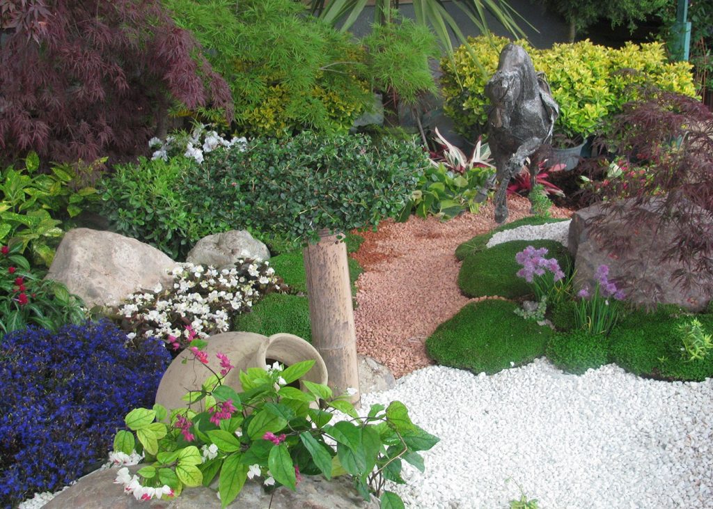 طراحی کاشت گل در باغچه